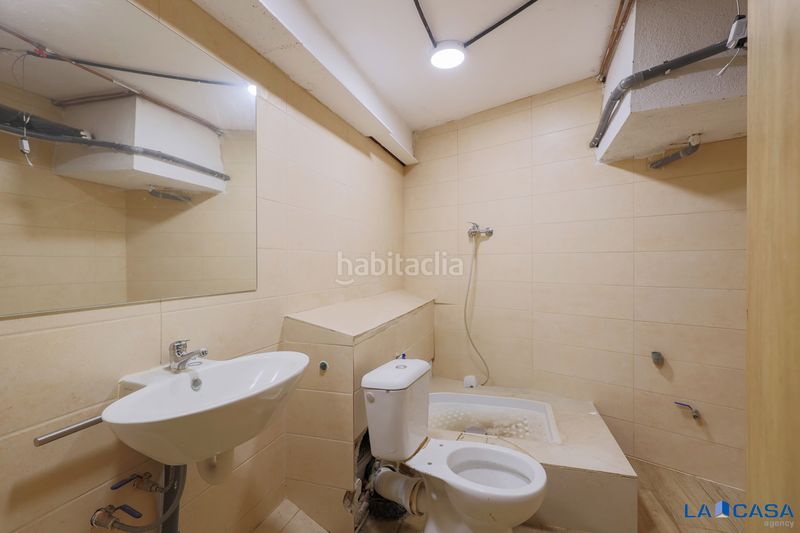Foto 46640ab5-cd6e-4d65-86fb-304dcc322460. Planta baixa a Hostafrancs Barcelona