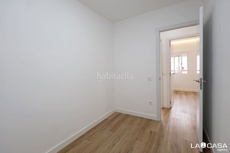Foto a79f3904-ac47-4e2a-b802-d0ca3e58f129. Pis a El Poble Sec - Parc de Montjuïc Barcelona
