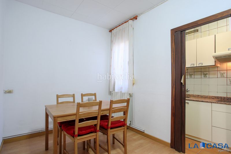 Foto be4b1c93-a987-4f9e-b914-8c55aad3d4a9. Pis a Sants-Badal Barcelona