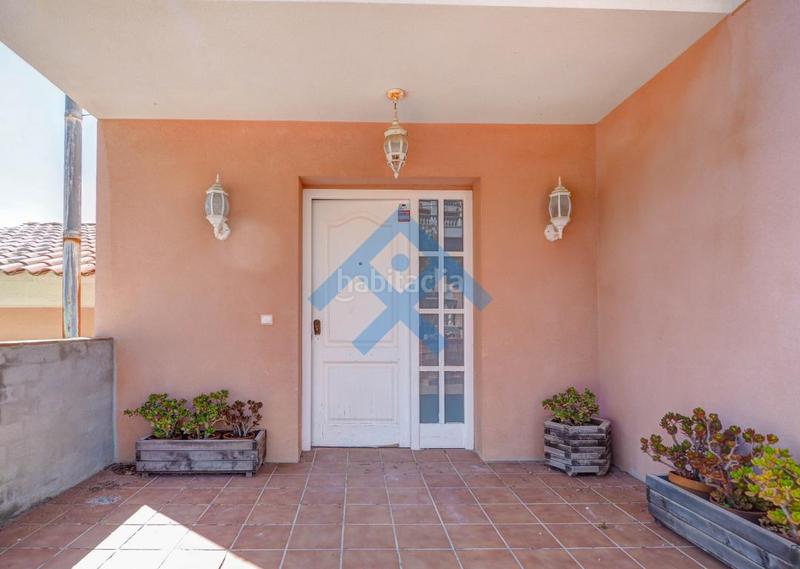 Foto aeeae3de-1ad0-4005-b486-f86f0c84da0b. Casa ubicada en el tranquilo y familiar barrio de en Sitges