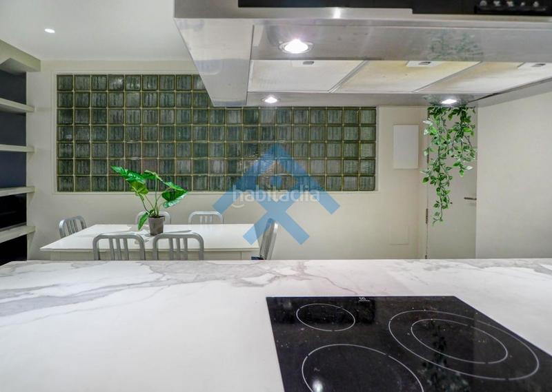 Foto 45438f66-4df9-4edb-bda7-3c52e2c95769. Piso destacamos está preciosa propiedad en primer en Sitges