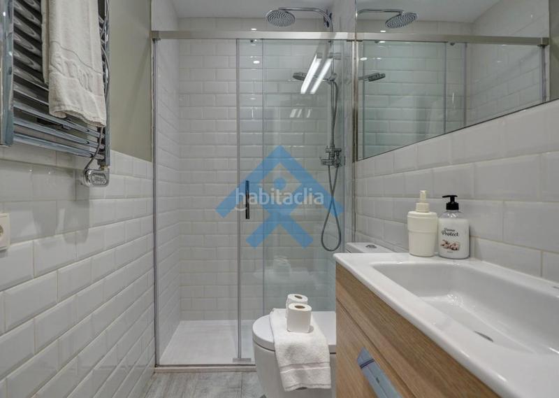 Foto 665a78a9-e9d6-4d78-8945-359b7c9d9d8a. Piso destacamos está preciosa propiedad en primer en Sitges