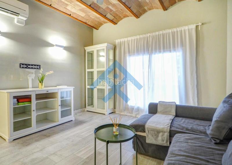 Foto de65ed75-920b-4ead-90c2-48bfb382fc0d. Piso destacamos está preciosa propiedad en primer en Sitges