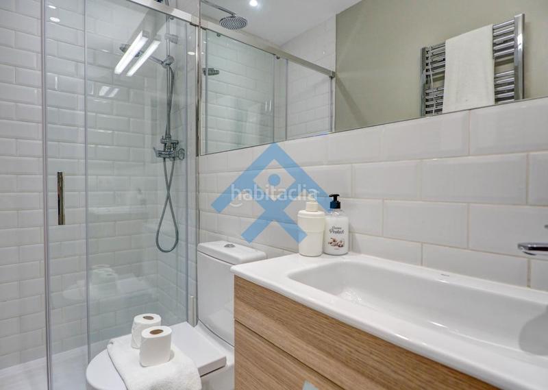 Foto edf19146-0e86-4abc-bdd7-efef38b734e0. Piso destacamos está preciosa propiedad en primer en Sitges