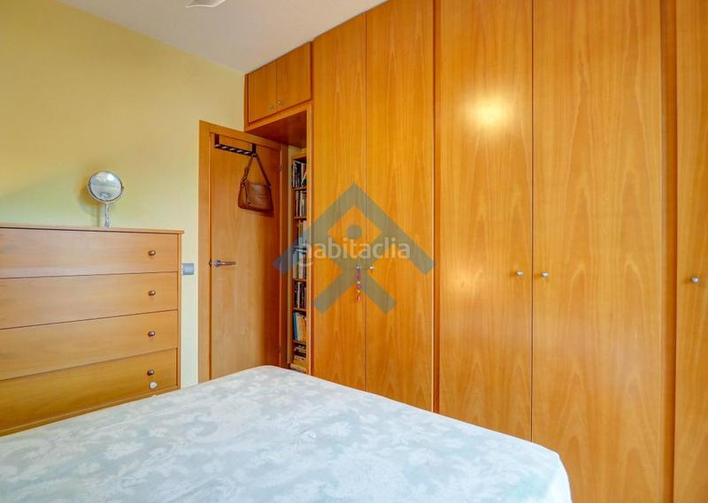 Foto 4b9ad2c3-2dc4-4da1-97d9-69a2d27749aa. Piso ático luminoso con preciosas vistas en la en Sitges