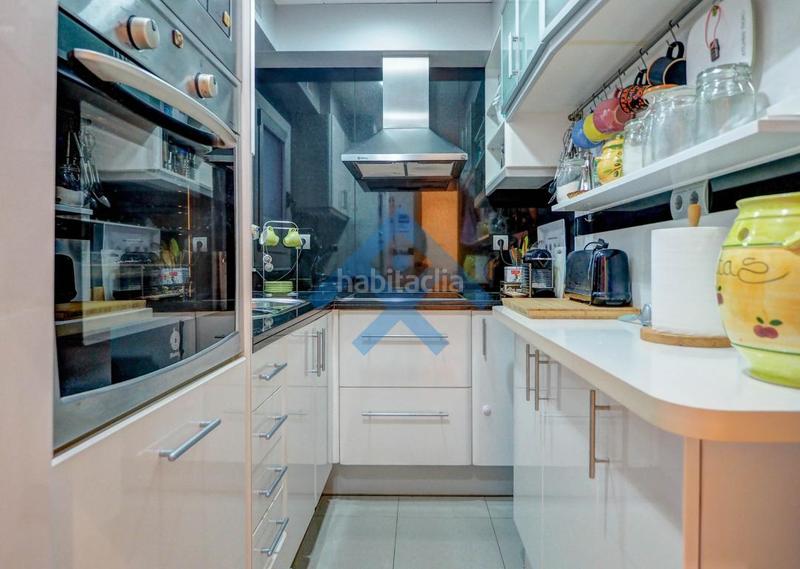 Foto d0ee318c-dd3a-4c07-b1ef-9d973b36b3e5. Piso ático luminoso con preciosas vistas en la en Sitges