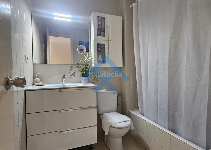 Foto 400aa382-6b10-485a-83ec-dbca8a0f1b56. Alquiler piso disponible en alquiler de larga duración a en Sitges