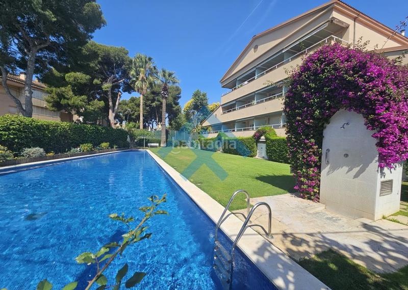 Foto 4f7f2cf6-a2ba-420b-9930-b5a73f9faa9f. Alquiler piso disponible en alquiler de larga duración a en Sitges