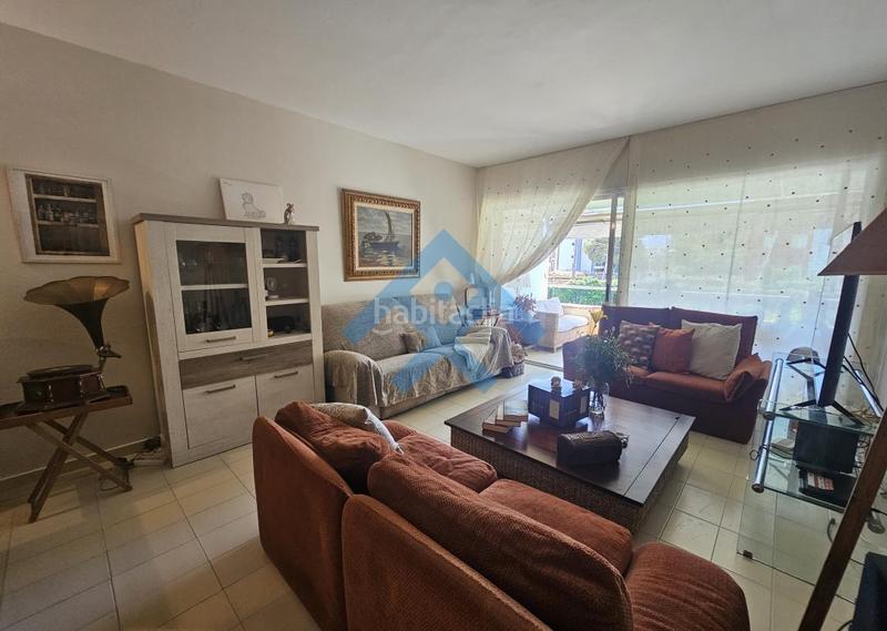 Foto acd4c3a1-bdb3-49c2-97b5-765d5e931451. Alquiler piso disponible en alquiler de larga duración a en Sitges