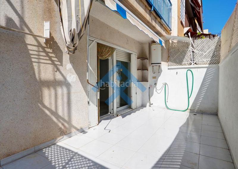 Foto a0d74051-b8f2-4e7d-b8cb-134d4154d786. Piso acogedor piso con gran terraza en finca tranquila en Sitges