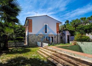 Casa a Olivella. La paz de la montaña, el encanto de olivella y