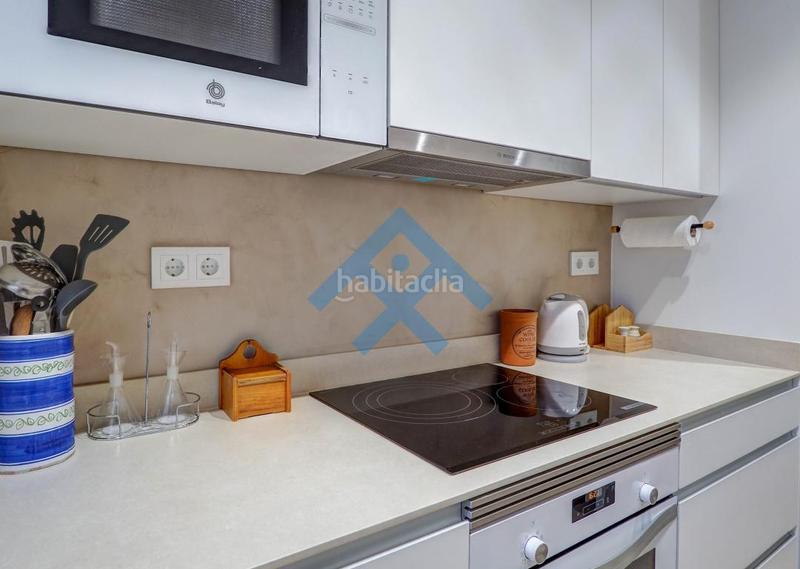 Foto f05d1c78-cb88-4594-847c-31f371709354. Alquiler piso alquiler temporal red velvet en Centre Sitges