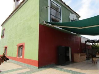 Chalet in Llaurí. Inmejorable
