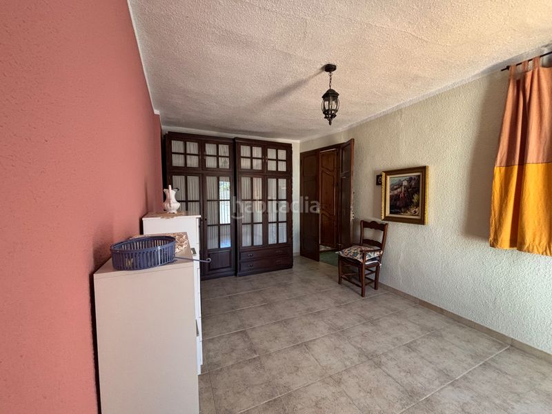 Foto 3d8e2061-6a0e-4666-8327-62eda1b3ba84. Casa amb xemeneia a Llaurí