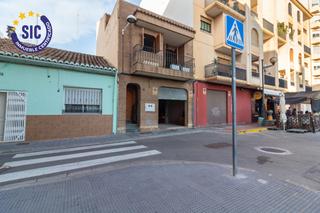 Casa en Puerto de sagunto - cl colon 55. Casa en el centro de puerto de sagunto. exclusivo  atencin a es