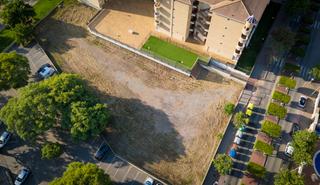 Terreny residencial a Cl arnau de vilanova 6. Solar urbano en canet den berenguer