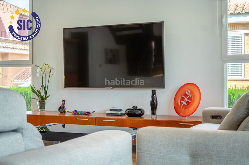 Foto c8e981ef-e6b8-4444-aa26-ed743863b6fa. Casa adossada amb aparcament a Nuevo Centro Sagunt