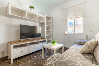 Pis a Puerto de sagunto - calle rey alfonso el sabio 4. Te presentamos este piso en la zona de nuevo centro, en puerto d