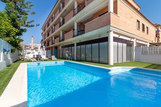 Rent Flat in Canet d` en berenguer - cl pintor benedito 1. Piso en alquiler en la playa de canet d en berenguer