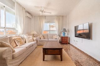 Affitto Appartamento in Puerto de sagunto - cl naranjo 53. Piso amueblado de 4 dormitorios y 134 m en nuevo centro, puerto