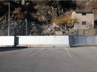 Lloguer Aparcament cotxe a Calle font del puial sn. Garatge en alquiler en centre