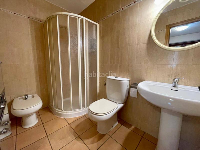Foto 9c3a8b89-ddf8-41f4-8aec-0e511ba7ab65. Casa adossada amb calefacció aparcament a Centro Andorra la Vella
