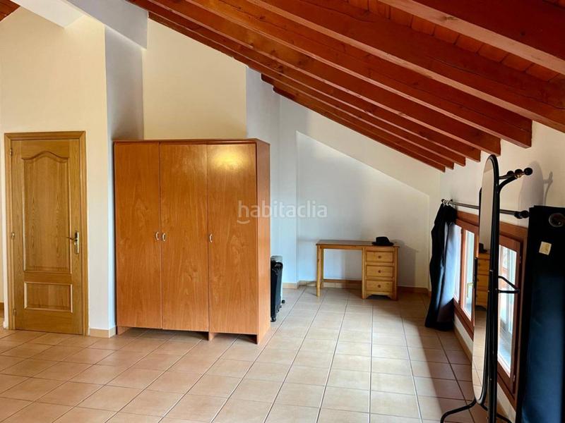 Foto ace5b1ea-c1c6-4237-9e02-fa664b0d1a07. Casa adossada amb calefacció aparcament a Centro Andorra la Vella