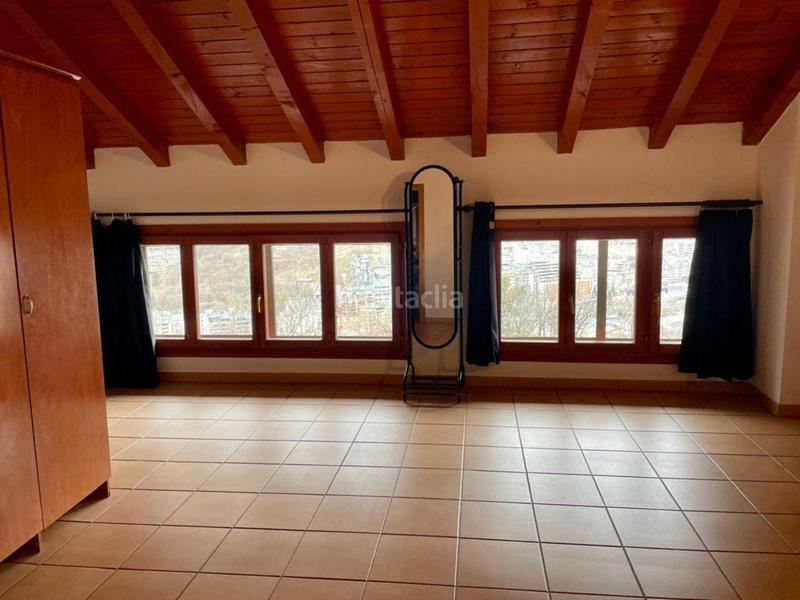 Foto e2ad7e8b-14e8-4ac1-9f44-b9daa86c27df. Casa adossada amb calefacció aparcament a Centro Andorra la Vella
