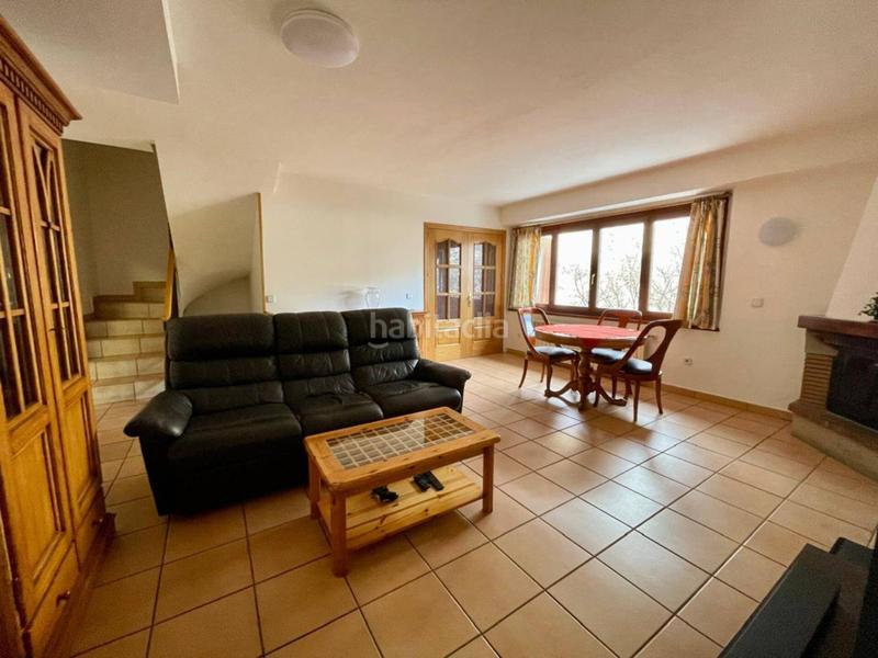 Foto e5cb6d0f-b449-4813-aae2-ea6f9676f8c9. Casa adossada amb calefacció aparcament a Centro Andorra la Vella