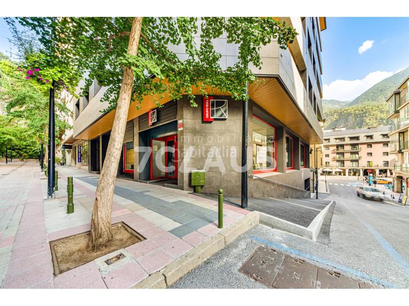 Foto 3ec435a3-85ee-40b6-b1c1-6cde96af72ff. Alquiler local comercial en alzinaret 5 local en alquiler en Andorra la Vella