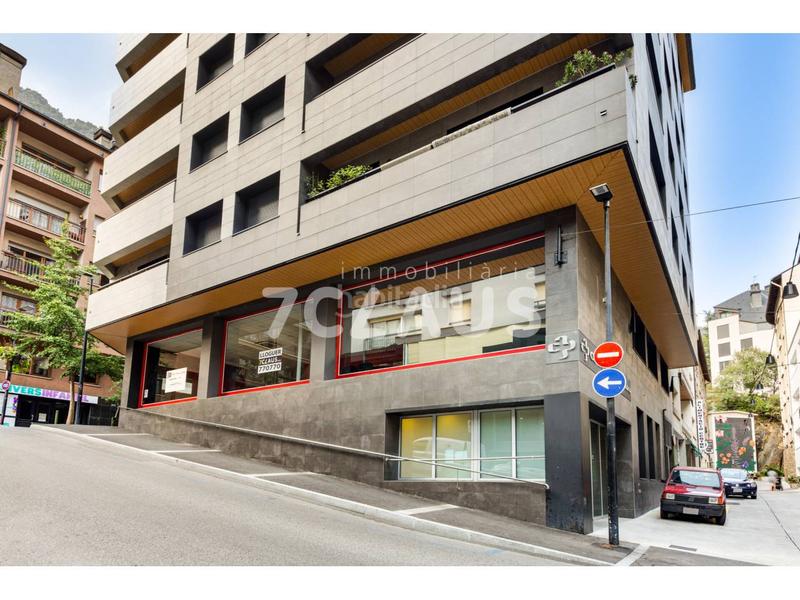 Foto e5ed7418-013f-48ef-ad81-d9cddb0ab938. Alquiler local comercial en alzinaret 5 local en alquiler en Andorra la Vella