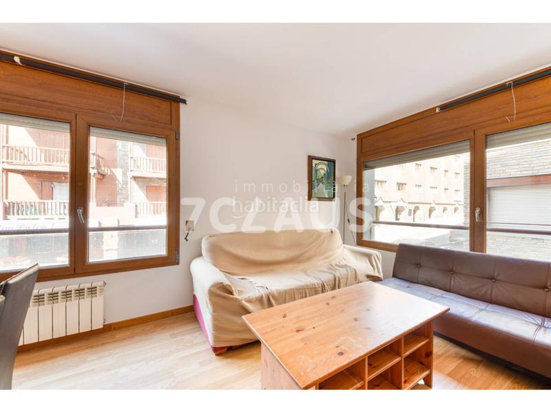Foto 26ee8473-5c54-4229-93a0-f34a38b52435. Alquiler apartamento piso en alquiler en El Tarter en Canillo