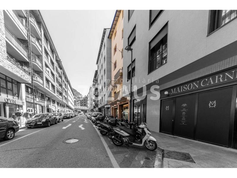 Foto 6285a730-9ec0-4aa4-a44d-83175c8298eb. Edifici a Centro Andorra la Vella
