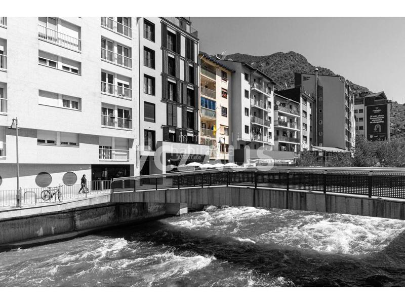 Foto 8b24627c-7631-45d7-a4c2-b07bd332b7ab. Edifici a Centro Andorra la Vella