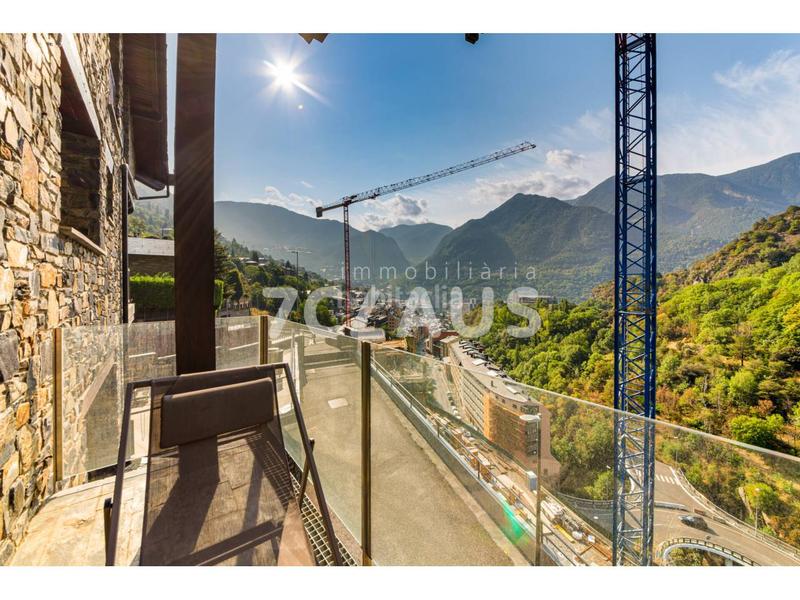 Foto 1254801f-1774-4bff-bb97-c98d9d81679b. Alquiler casa pareada espectacular casa situada en una de las mejores zonas residenciales de andorra en Escaldes-Engordany