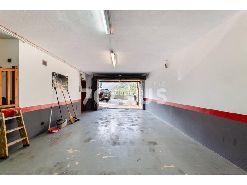 Foto 864ce059-bd15-4388-b30e-a5e8e0f46179. Lloguer casa aparellada amb calefacció aparcament a Escaldes-Engordany