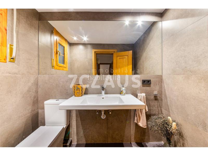 Foto a3a975bd-7c72-4cbb-af7c-0de2e46fb3b0. Lloguer casa aparellada amb calefacció aparcament a Escaldes-Engordany