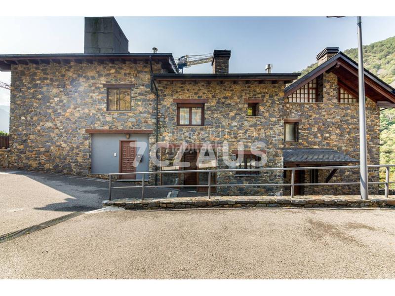 Foto e506d2bf-b5ff-4704-a6bd-5cdf89050146. Lloguer casa aparellada amb calefacció aparcament a Escaldes-Engordany