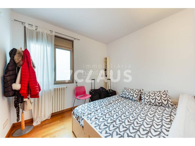 Foto 5e5a9a55-3693-4c8b-9fa5-92c9377f6706. Àtic amb calefacció aparcament a Vila Encamp