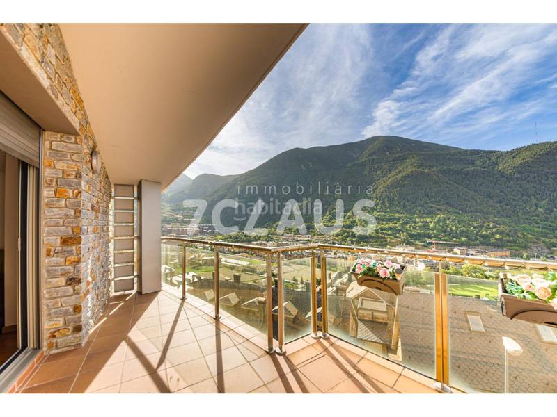 Foto dec64aab-95d3-4bb2-9e41-8be5ba05796d. Àtic amb calefacció aparcament a Vila Encamp