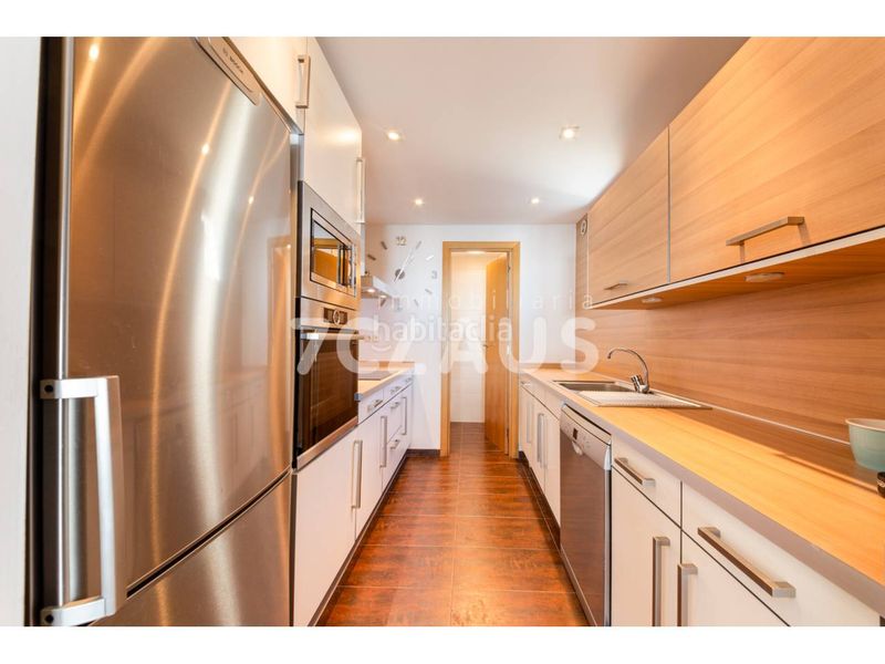 Foto 12b77bbb-99fb-479e-a165-c4cf83650978. Rent flat with heating parking in El Tarter Canillo