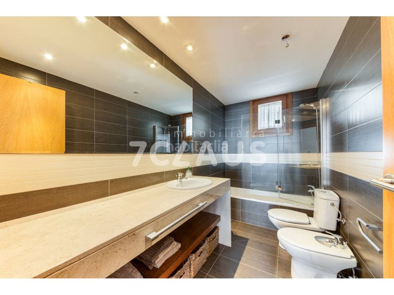Foto 33a60ba8-776a-400e-bcae-56a9688ce716. Rent flat with heating parking in El Tarter Canillo