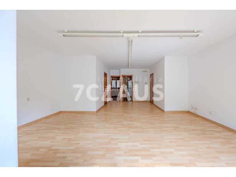Foto a6b30b86-e61c-4a42-9fc0-dbffd873e22e. Pis amb calefacció aparcament a Encamp Encamp
