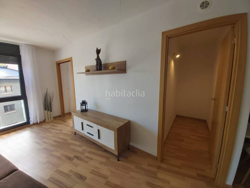 Foto d57d887e-20bb-4ed5-a69d-9fa4c9dae8f7. Lloguer pis amb calefacció aparcament a Pas de La Casa Encamp