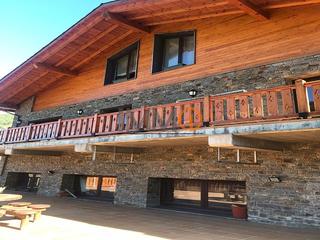 Casa aparellada a Pal-Xixerella. Exclusivo chalet ubicado en una zona privilegiada