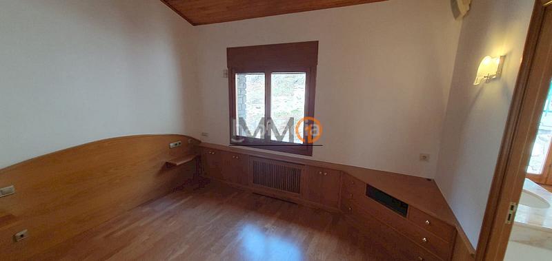 Foto 13ac9873-c106-40b9-b7f0-06e98e6ad59c. Maison jumelée avec chauffage parking dans Engolasters Escaldes-Engordany