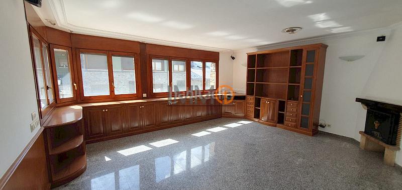 Foto 47b69bac-ff1b-4b09-91e9-c0c5bcf0a8b8. Maison jumelée avec chauffage parking dans Engolasters Escaldes-Engordany