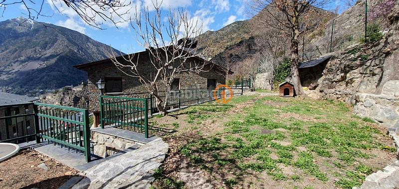 Foto 692dc3f3-60a4-4594-bbee-293fc6dd1817. Maison jumelée avec chauffage parking dans Engolasters Escaldes-Engordany