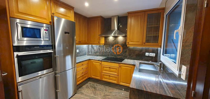 Foto 1d08c189-5237-40fe-bc85-9aaed0ae0a57. Casa bifamiliare con riscaldamento parcheggio in Centro Andorra la Vella