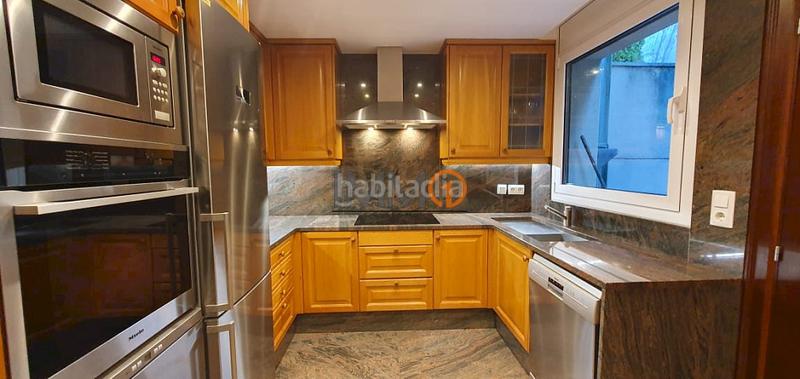 Foto ee5e6f33-decb-4dd9-98c2-1ee6ad9bc58c. Casa bifamiliare con riscaldamento parcheggio in Centro Andorra la Vella